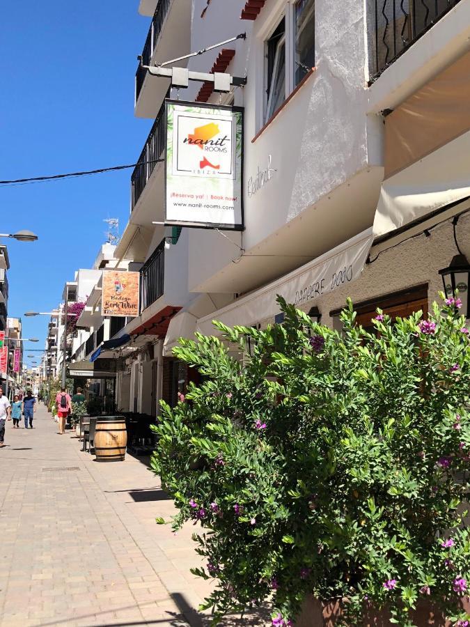 Nanit Rooms Ibiza Hostal Santa Eularia des Riu Exterior photo