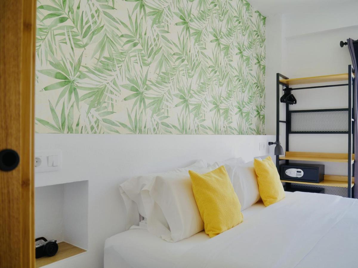 Nanit Rooms Ibiza Hostal Santa Eularia des Riu Exterior photo